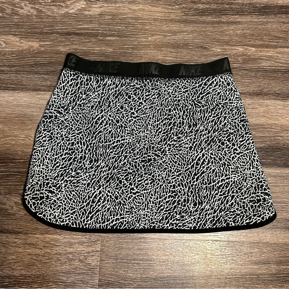 Nike Golf Black and White Skirt - Picture 6 of 6